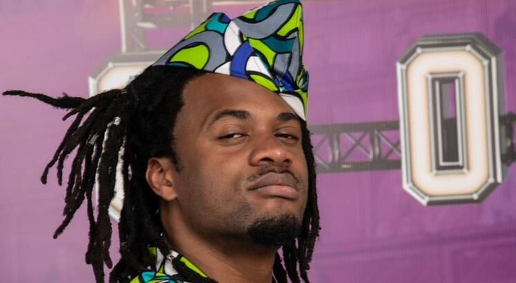 Izy Mistura  
Cantor