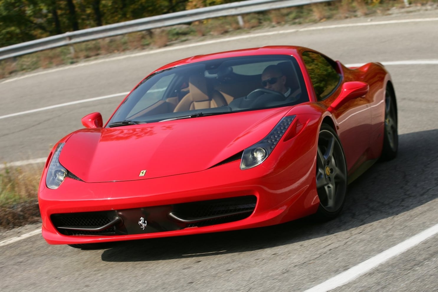 Assunto da semana nas redes sociais, o empresário Alexander de Almeida provocou polêmica ao dar dicas de como "abalar" em uma festa. Entre os "truques" indicados pelo "Rei dos Camarotes", está ter um carro potente. No caso dele, uma Ferrari 458 Italia. O esportivo, porém, não é tão exclusivo quanto parece. Saiba mais sobre essa máquina nas próximas fotos

Saiba tudo sobre carros! Acesse www.r7.com/carros
