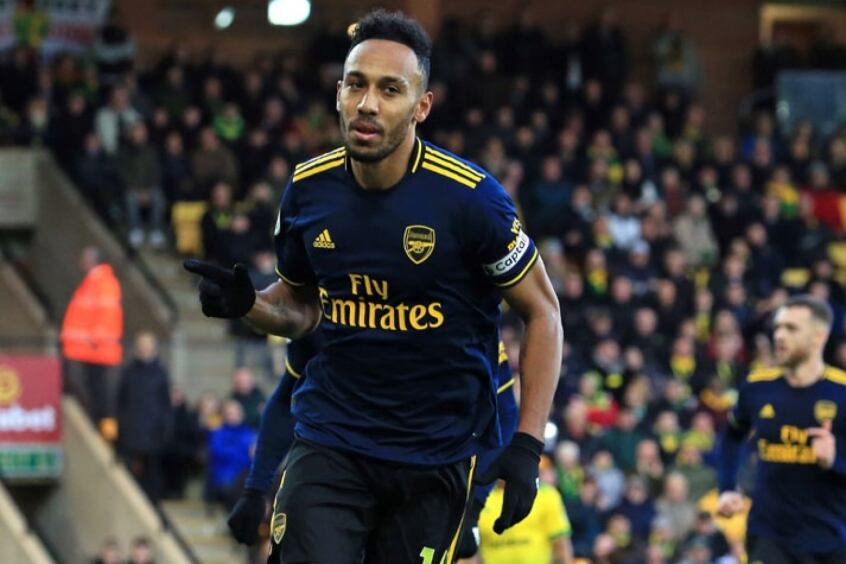 ESQUENTOU: Antes tratada como difícil, a renovação de Aubameyang com o Arsenal está próxima de ser finalizada. Antes da partida contra o Fulham na estreia da Premier League, Mikel Arteta revelou estar otimista pela continuidade do atacante.