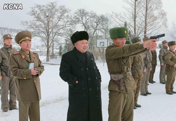 O líder aprovou ataques cibernéticos de simpatizantes norte-coreanos à Sony, produtora do filme A Entrevista, que denunciava as arbitrariedades do ditador e encenou a sua morte