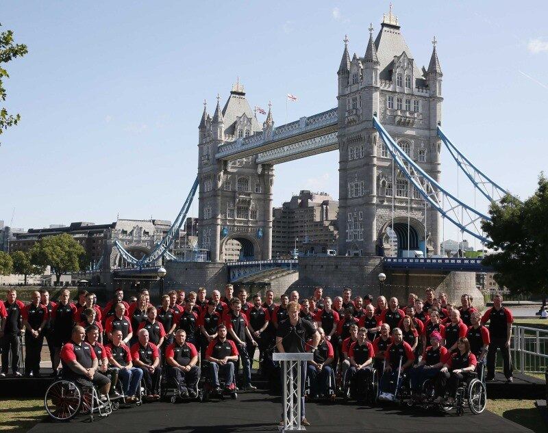 O príncipe britânico Harry
discursa durante anúncio da competição Invictus Games, em Londres