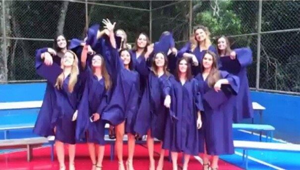 Sasha vai morar em um apartamento que Xuxa comprou em Nova York quando tinha apenas 19 anos.
— Acredite ou não sempre achei que iria ter uma filha e que ela ia estudar fora. Tive oportunidade de vender esse apartamento, mas sempre pensava que ainda precisaria dele