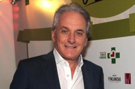 Otávio Mesquita recebeu um saco de lixo em casa