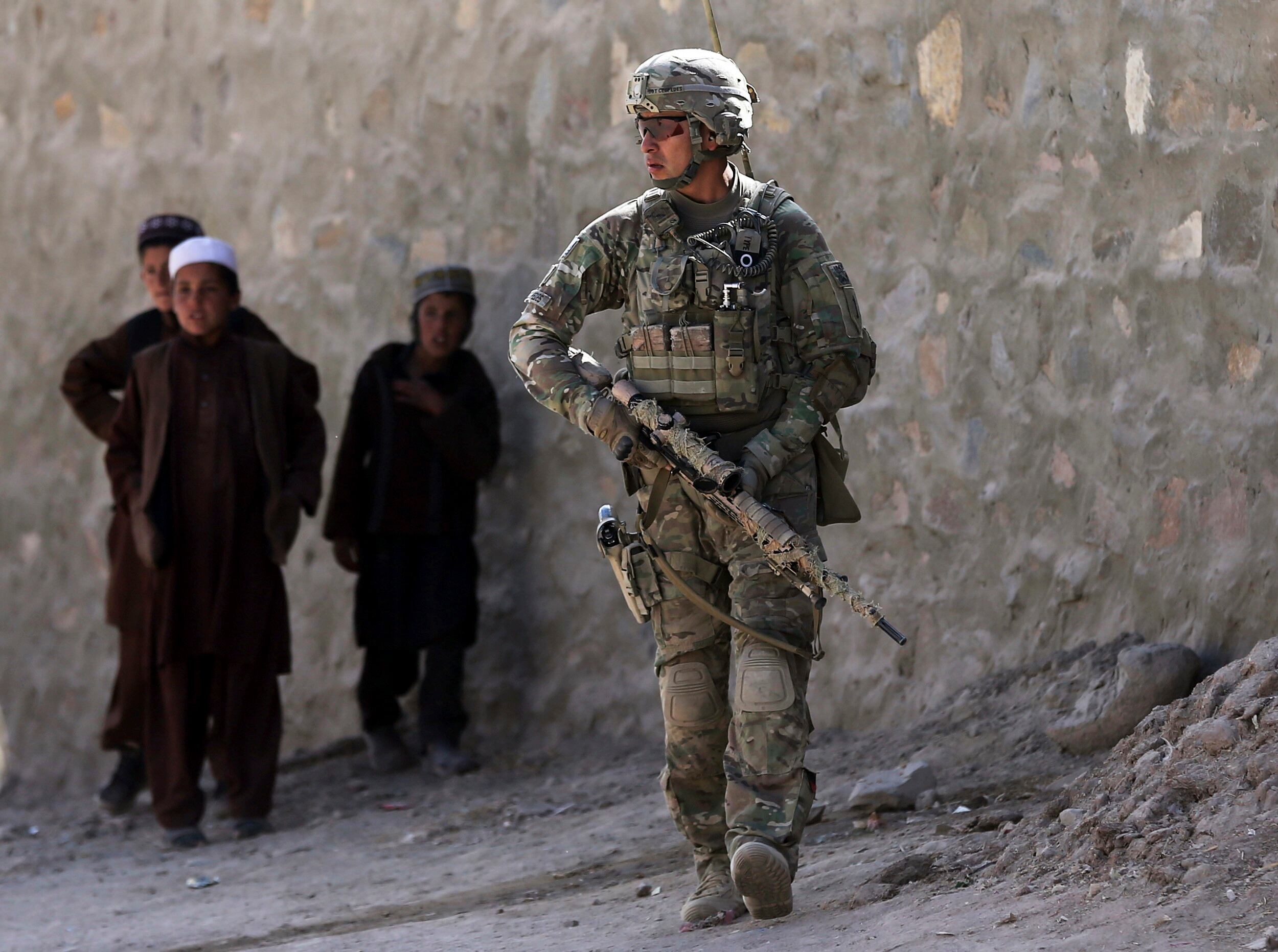 A Otan pretende, no prazo de dois anos, transferir as tarefas de segurança às forças locais