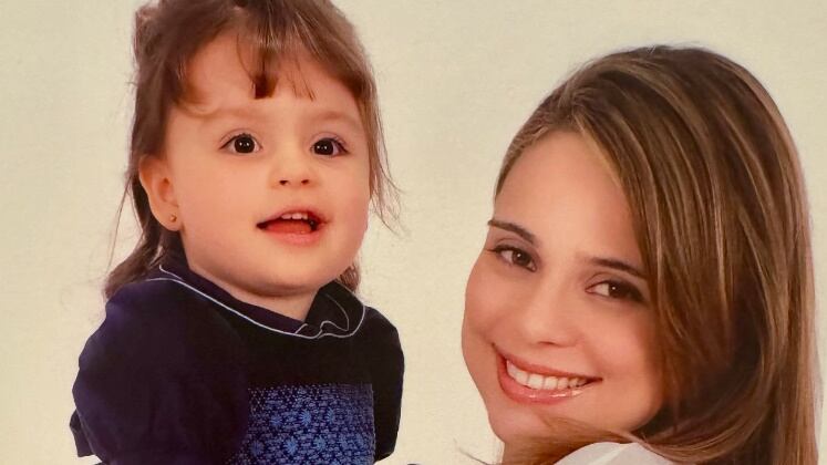 Rachel Sheherazade recebe elogios em foto antiga com a filha