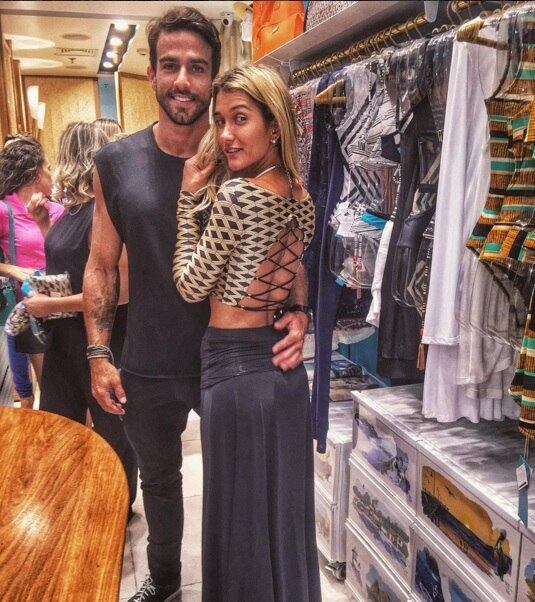 2- Namorado novo

Idade nova, amor novo. Pugliesi assumiu há pouco mais de um mês o namoro com o modelo Erasmo Viana. Quando o relacionamento veio a público, a musa fitness se envolveu numa polêmica porque foi acusada de "roubar" Erasmo de Raquel Apollonio. Passada a tempestade, Pugliesi e o novo namorado são só amor!  