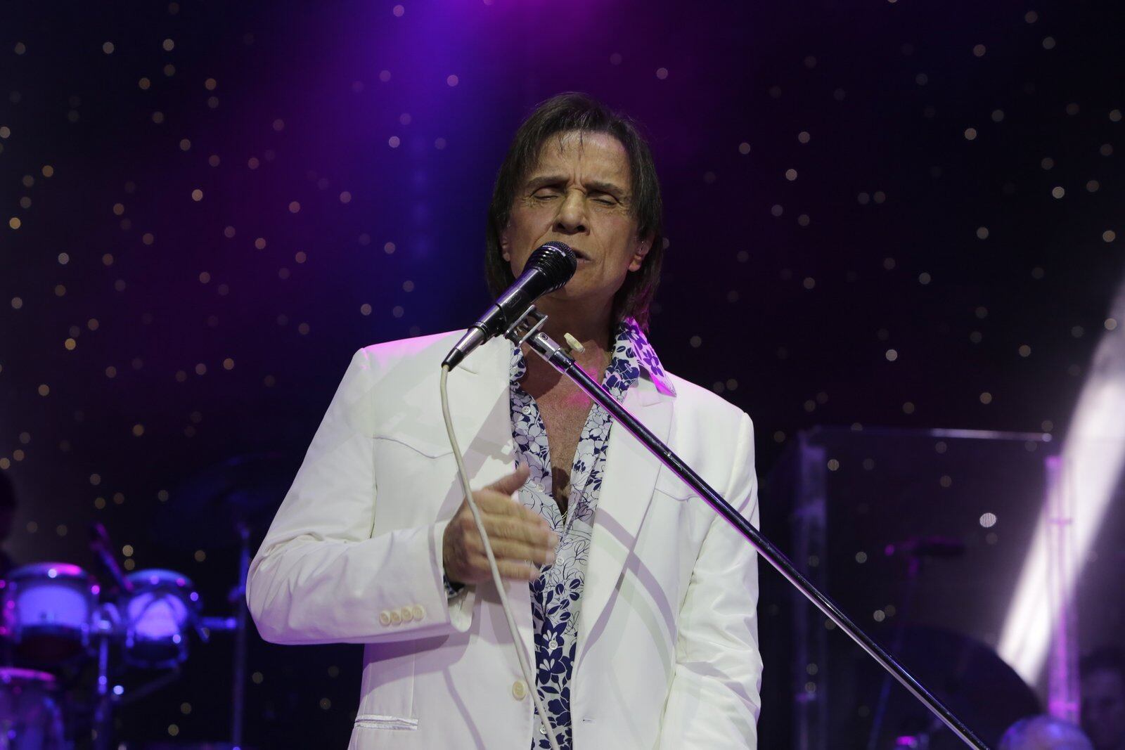 Roberto Carlos entra para o mercado online da música