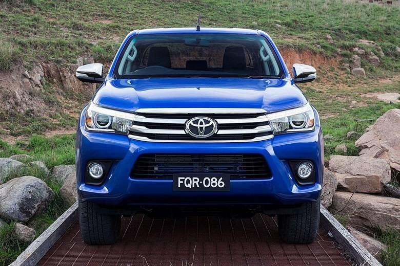 A transmissão poderá ser manual ou automatizada, ambas de seis velocidades