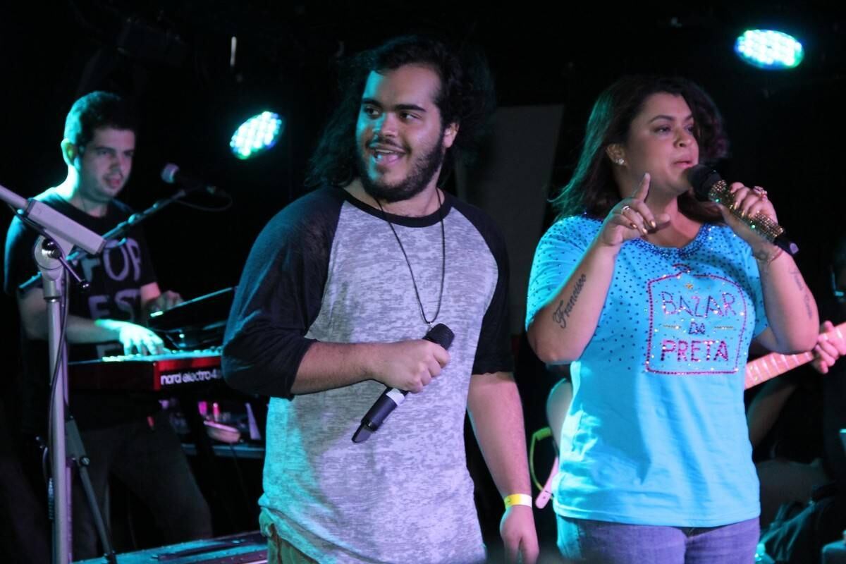 Ela se apresentou com o filho, Francisco