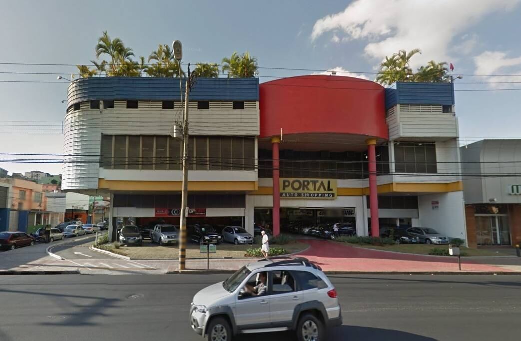 Polícia Civil cumpre mandados de buscas em loja de shopping