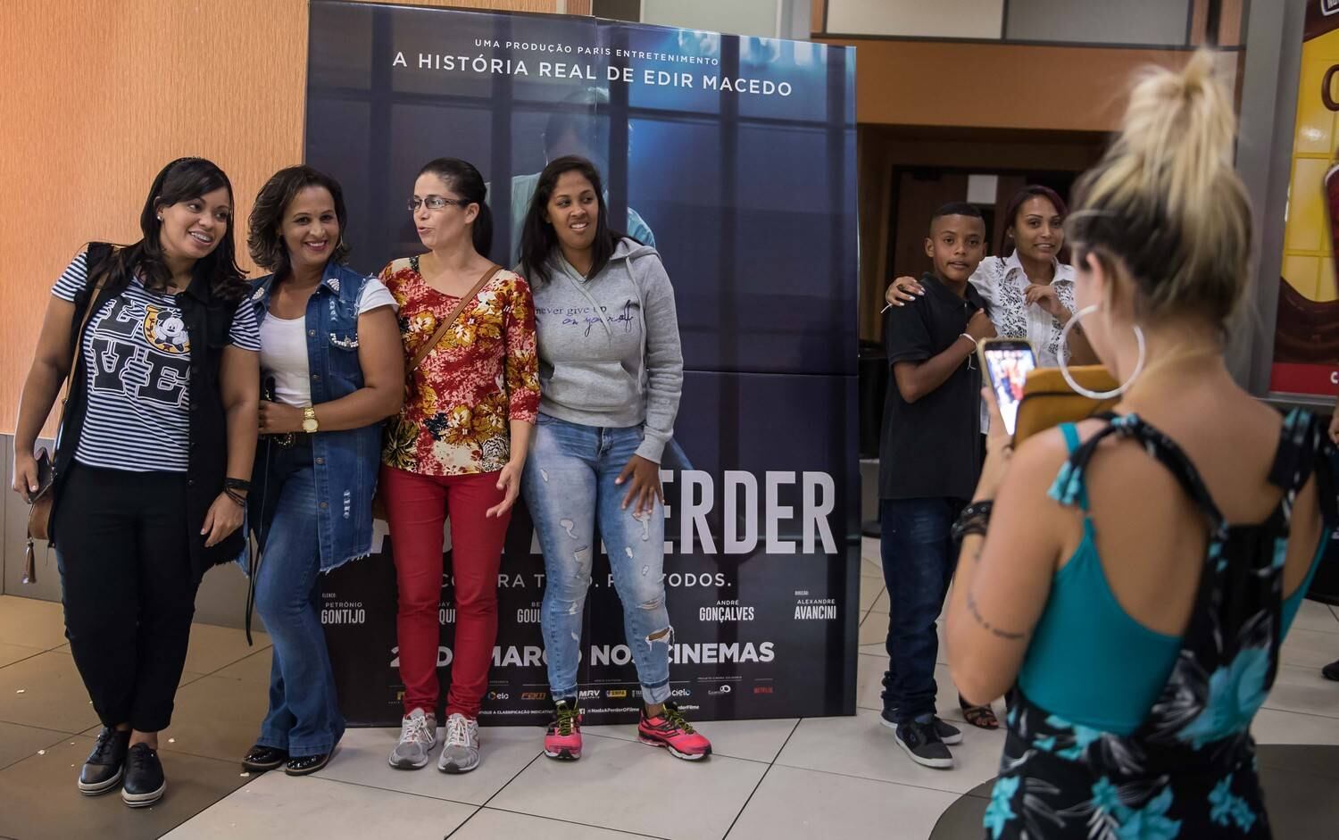 Nos cinemas de São Paulo, os cartazes do filme viraram ponto para fotos