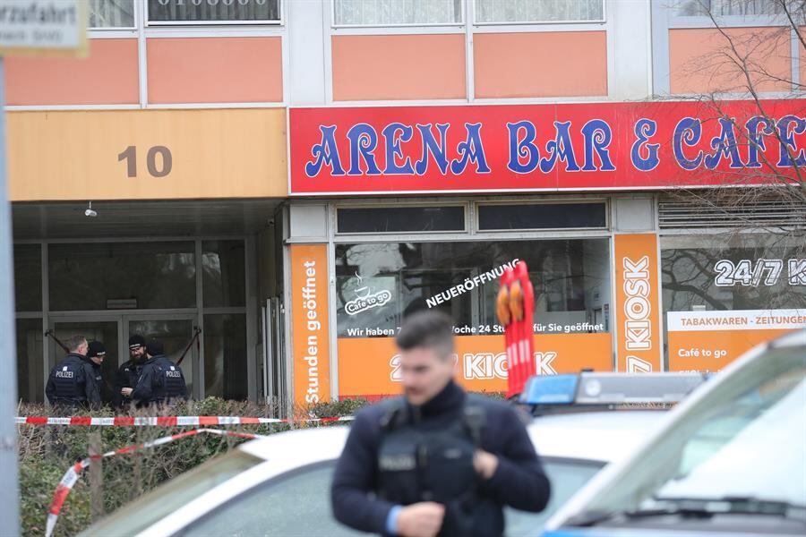 Em fevereiro, um supremacista atacou bares na cidade de Hanau, na Alemanha, e matou 9 pessoas. Segundo autoridades, o ataque teve motivações xenofóbicas e de extrema-direita