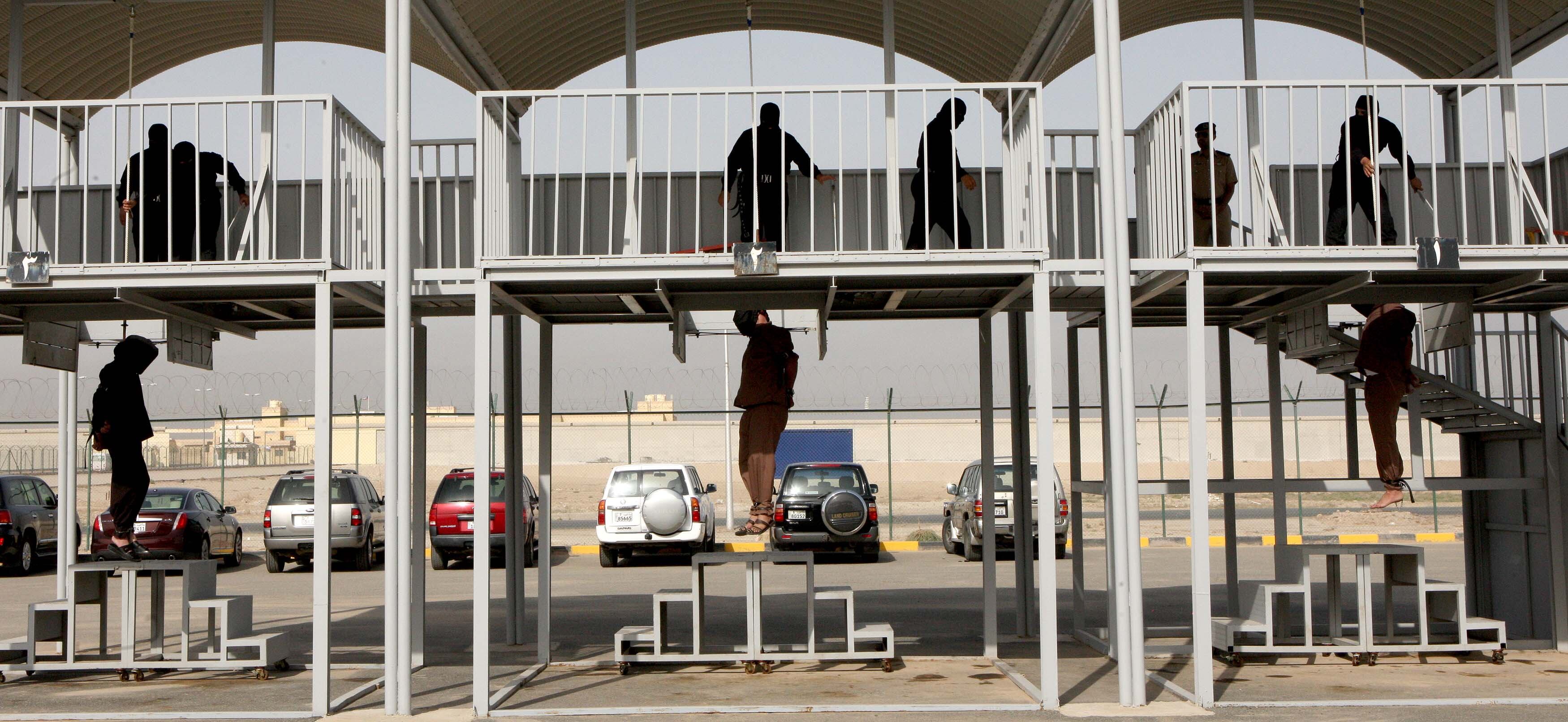 Três homens acusados de assassinato foram executados no Kuait nesta segunda-feira (1º). Foram as primeiras execuções no país desde maio de 2007