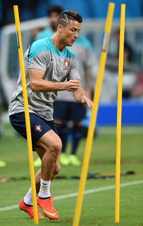 Para não ficar fora da turminha até o astro Cristiano Ronaldo resolveu entrar na brincadeira e mudou o visual