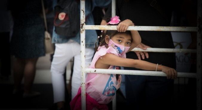 Uso de máscaras e vacinação de núcleo familiar protege crianças da covid-19