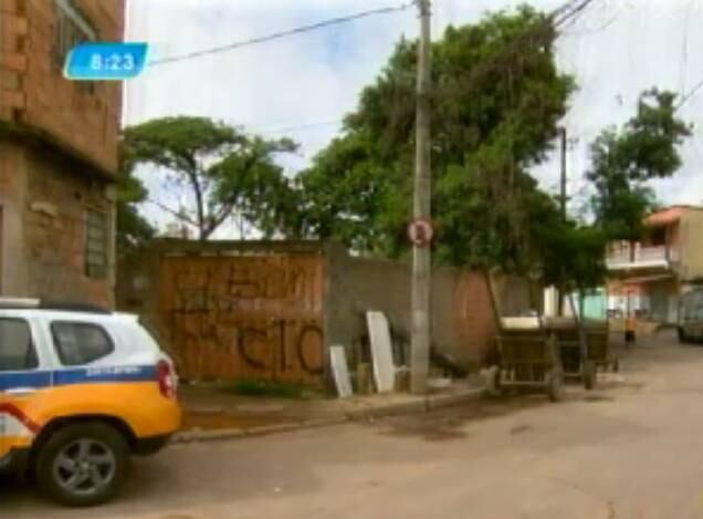 O suspeito, identificado como Pedro, fugiu para um aglomerado