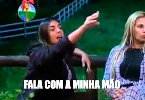 Fala com a minha mão!
Nicole Bahls conquistou o público em diversos momentos que foram transformados em memes depois. Em uma discussão em A Fazenda 5, a ex-peoa simplesmente pediu para que falassem com a sua mão!