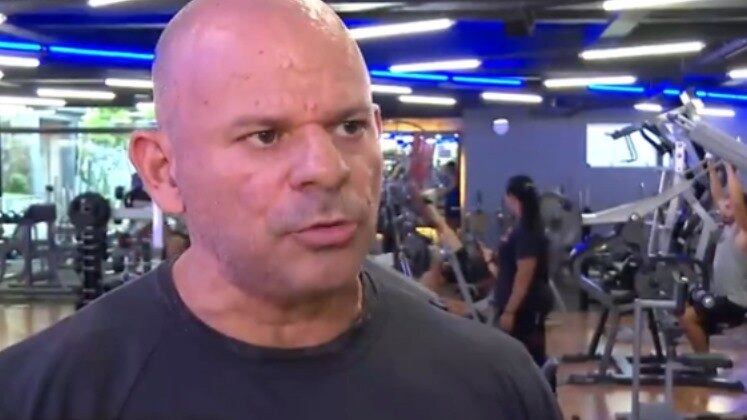 O personal trainer Alex Santos ressaltou que, mesmo que a pílula seja desenvolvida, não cogita abandonar os treinos. "O principal do treinamento é ter esse prazer de vir à academia e ter resultado. Se você tomar cápsula, acredito que você não vai ter prazer nenhum", falou.

O Fala Brasil vai ao ar de segunda a sexta-feira, às 8h30, e aos sábados, a partir das 7h35
