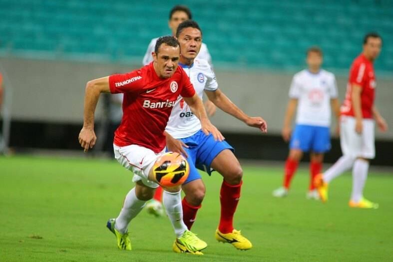 O Internacional mais uma vez decepcionou, apesar da brilhante equipe formada, pelo menos no papel. Apesar disso, quem se destacou nesta equipe foi o volante Josimar, revelado pelo clube gaúcho, e que ganhou mais espaço na equipe em 2013