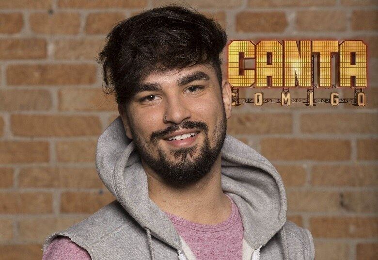 Guilherme Passarello
- cantor