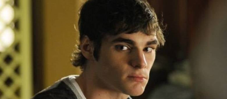 Walter White Jr. é o trabalho "mais difícil" da carreira de Thiago Longo, segundo o dublador de Breaking Bad