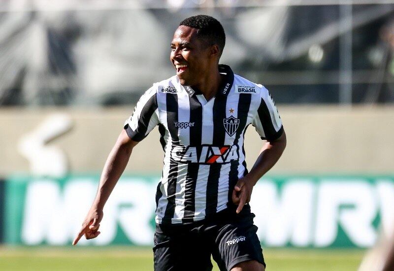 Elias quer apoio da massa para voltar a sorrir no Atlético Mineiro
