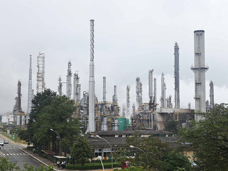 14ª - Braskem



Indústria do ramo químico e petroquímico, a Braskem tem sede
em São Paulo e é a maior do segmento nas Américas. O levantamento de maio da
Forbes mostra que a companhia tem valor de mercado estimado em R$ 9,4 bilhões (US$ 3,1
bilhões)  