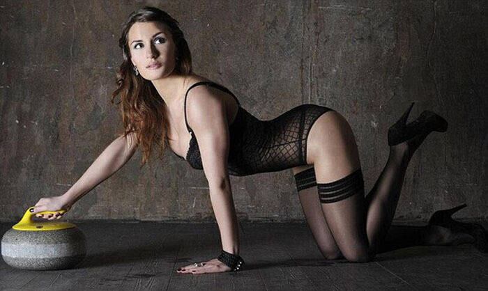 Além de uma gata, a morena é a principal integrante do time russo da modalidade. Não é para menos, não é?