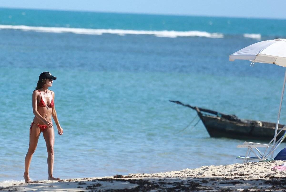 Como desfila sempre de lingerie, ela tem uma grande preocupação com o corpo e está sempre publicando fotos e vídeos de ginástica em suas redes sociais