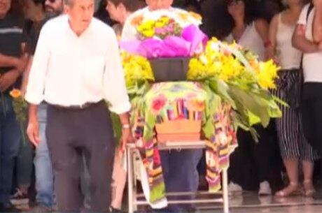 Corpo da artista plástica foi enterrado em Minas Gerais