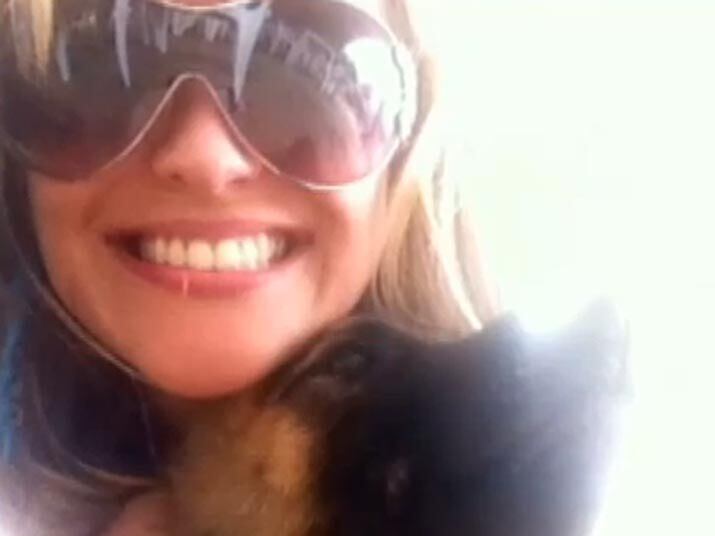 Traumatizado, o rapaz vive em completo anonimato. Wendel chegou a mudar de nome e até mesmo de cidade, de acordo com informações colhidas pela reportagem do Cidade Alerta. Veja na reportagem!

Médica que cortou pênis do ex-noivo coloca a culpa no próprio pai
