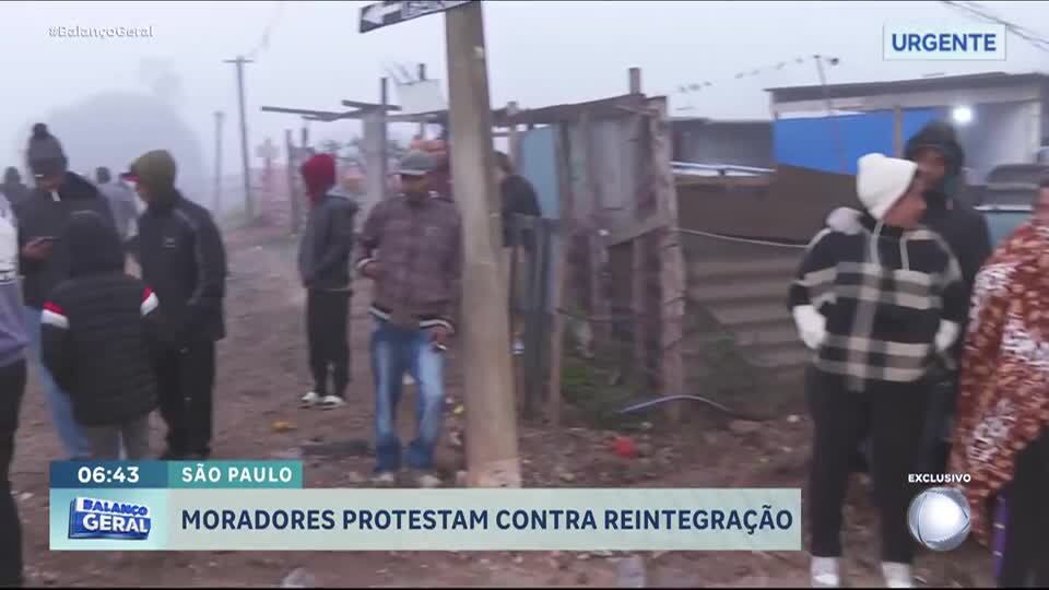 Polícia Militar realiza reintegração de posse em Guaianases, zona leste de SP