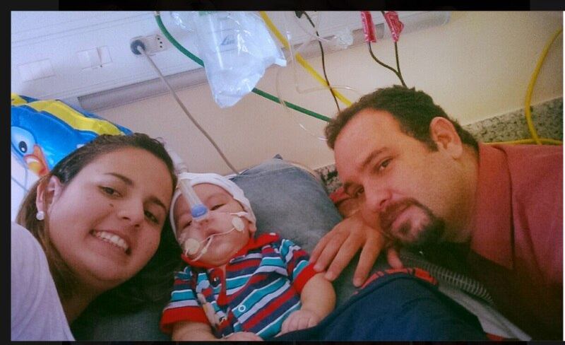 O valor total do
tratamento ainda não foi calculado, mas a primeira consulta nos EUA tem valor
de quase R$ 5.000, sem falar na UTI aérea, as passagens e as injeções da
proteína.  
— Temos dinheiro para a
primeira consulta. Agora temos que ver o que o nosso plano de saúde pode ajudar,
e as doações da campanha no Facebook