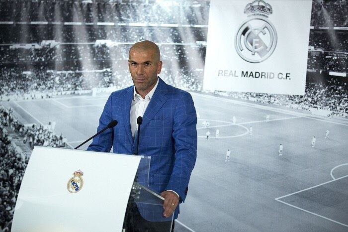 Um dos maiores craques da história do futebol, o francês Zinedine Zidane foi oficializado como técnico do time principal do Real Madrid na última segunda-feira (4). Se, como treinador, o ex-meia fizer apenas uma parte do que produziu como jogador, a torcida merengue não terá do que reclamar. Relembre a seguir cinco jogos marcantes da carreira de Zidane

Assista aos programas da Record no R7 Play
