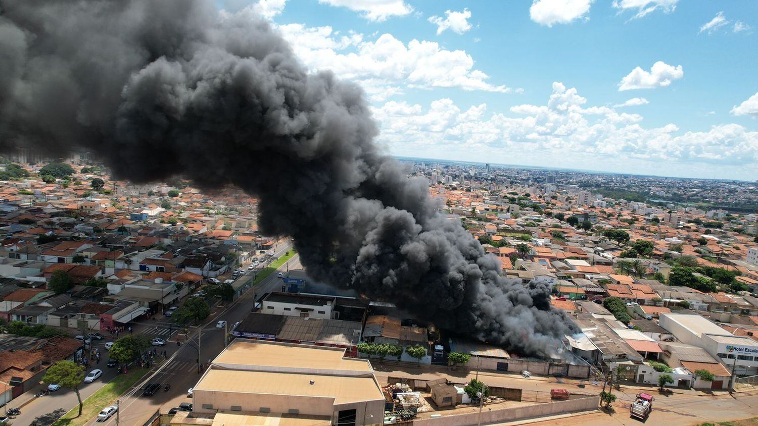 Grande fumaça se formou no local