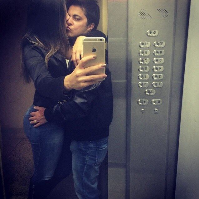 Thammy Miranda e Andressa Ferreira se beijam em elevador