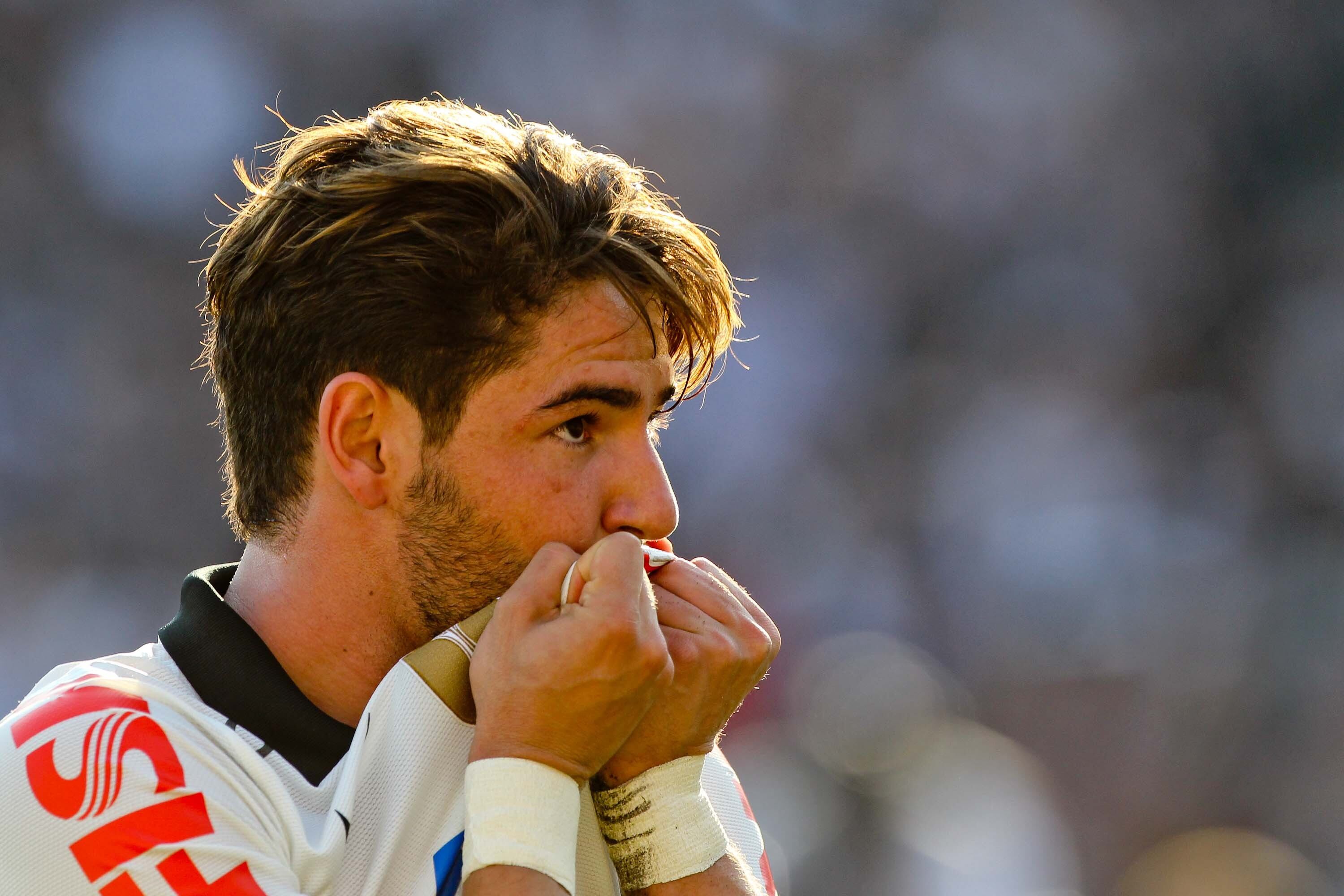 O Corinthians vai à Porto Alegre para enfrentar o Grêmio na
Arena. O primeiro jogo válido pelas quartas de final da Copa do Brasil terminou
em 0 a 0, no Pacaembu. Nesta quarta (23), os dois clubes vão lutar para conseguir
uma vaga na semifinal. O clube paulista vem de uma vitória diante do Criciúma,
enquanto o time gaúcho carrega o empate (2x2) do clássico contra o Inter