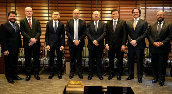 Zacarias Pagnanelli, Nino Toldo, Frederico Azevedo, Fernando Mendes, Luiz Cláudio Costa, Roberto Veloso, Alessandro Diaféria e Paulo Domingues