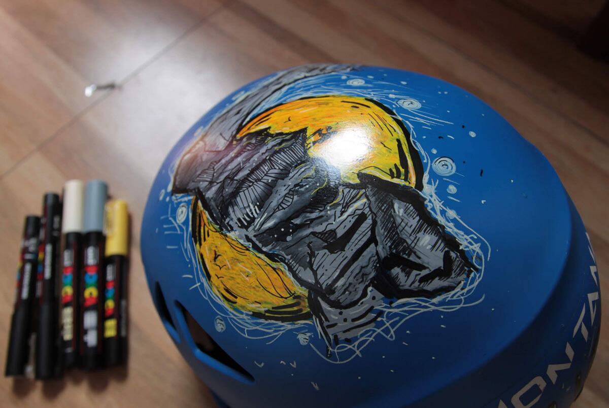 Capacete pintado