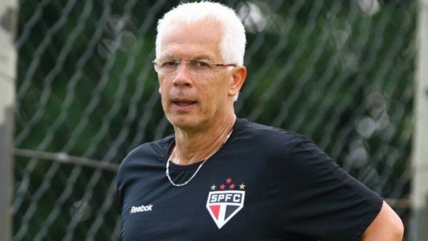 Leão - No São Paulo, conquistou seu último título, o Campeonato Paulista de 2005 e levou o clube à final da Copa Libertadores da América do mesmo ano. Em 2011, teve outra passagem pelo clube, mas sem sucesso.