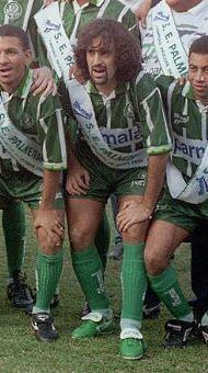 O Palmeiras da Parmalat fez muito sucesso com várias contratações bombásticas. Uma delas, no entanto, foi bastante inusitada. Marco Osio, meia italiano, foi contratado pelo clube paulista, mas deixou a desejar quando o assunto era futebol...
