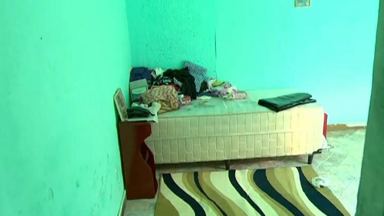 No quarto, foi achada uma garrafa de café suja com uma espécie de gordura, que a polícia acredita ser manteiga. A hipótese é que o assassino, após matar Ortília, permaneceu na casa e se alimentou 