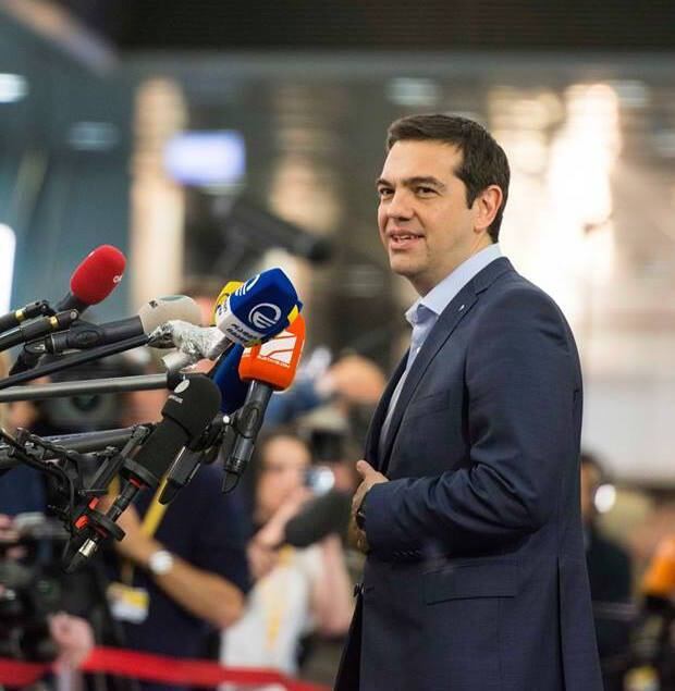 Tsipras abandonou promessas de acabar com a austeridade