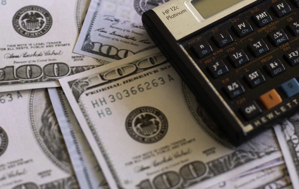 Dólar marcou R$ 5,42 na mínima desta sessão