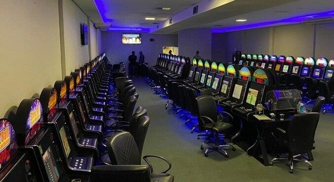 Três pessoas foram autuadas