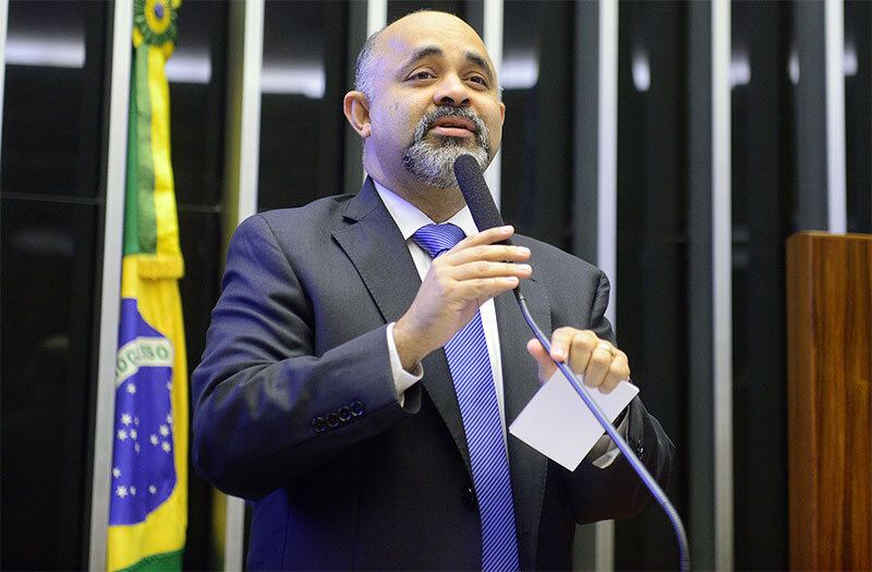 De acordo com o Palácio do Planalto, a exoneração foi a pedido do próprio ministro