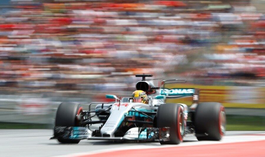 Hamilton acabou a corrida em quarto lugar. Vettel agora tem 171 pontos, enquanto Hamilton fica com 151
