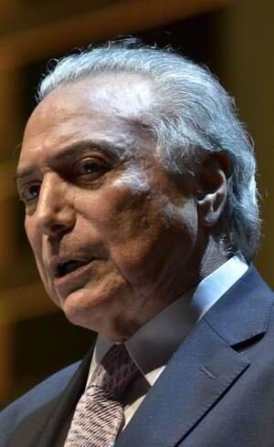 Temer e Dilma se encontram para conversar sobre reforma política
