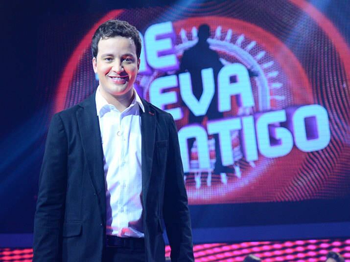 

Estiloso



— O vestuário. Nós homens devemos evitar a
todo o custo a camiseta regata. É uma tentação. Gostamos de exibir os braços
fortes e torneados, mas a regata não ajuda em nada. É bacana que você a evite

