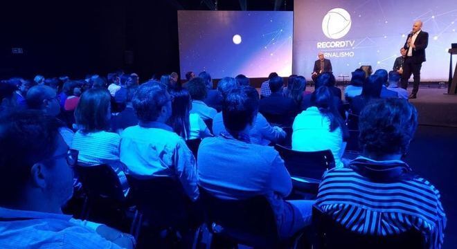 Plateia é formada por membros de afiliadas e das praças da RecordTV